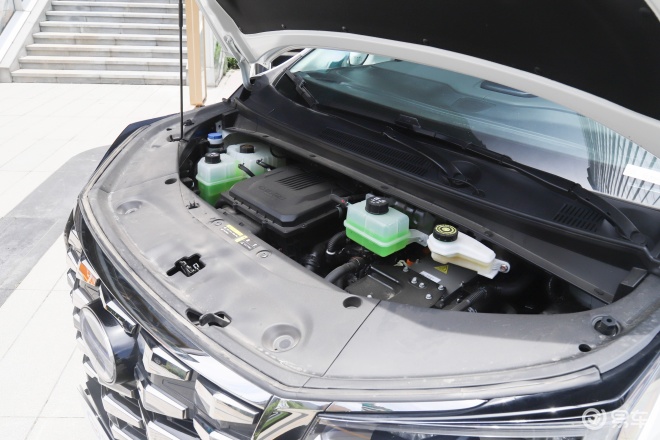 传祺向往M8乾崑正式上市 售35.99万元起