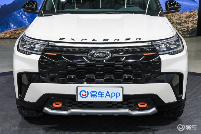 福特探险者昆仑穿越版5座正式上市 售36.98万元