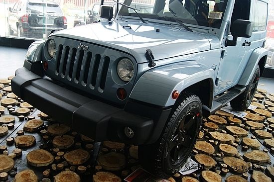 易车网银川站实拍jeep牧马人极地限量版
