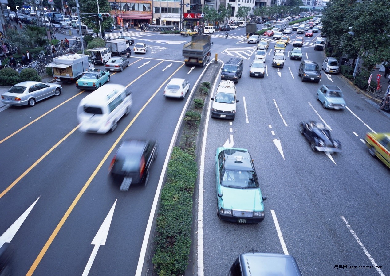 保險賠付率受什麼影響 > 小車保險多少 商業車輛保險中國人壽財產保險