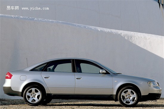 audi a6(1998年款)1999年,在第五代奥迪a6的基础上,奥迪开发出独一无