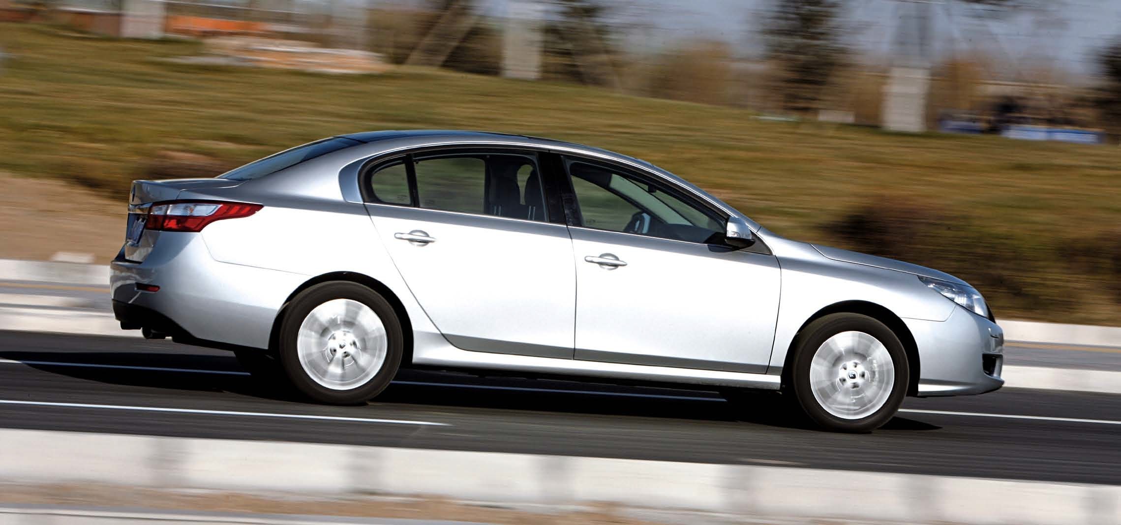 体验别样风情 试驾雷诺纬度latitude