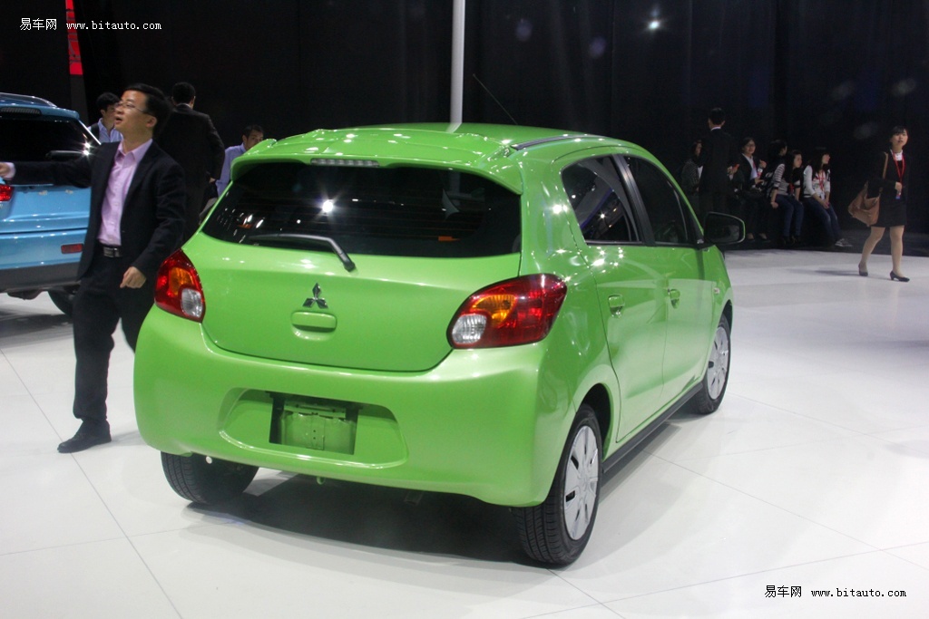 2012广州车展探馆 三菱微型车mirage亮相