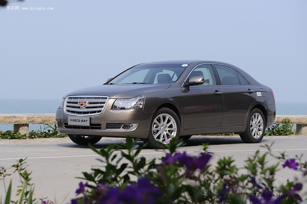 吉利帝豪全新ec8上市 售9.98万-20.98万元