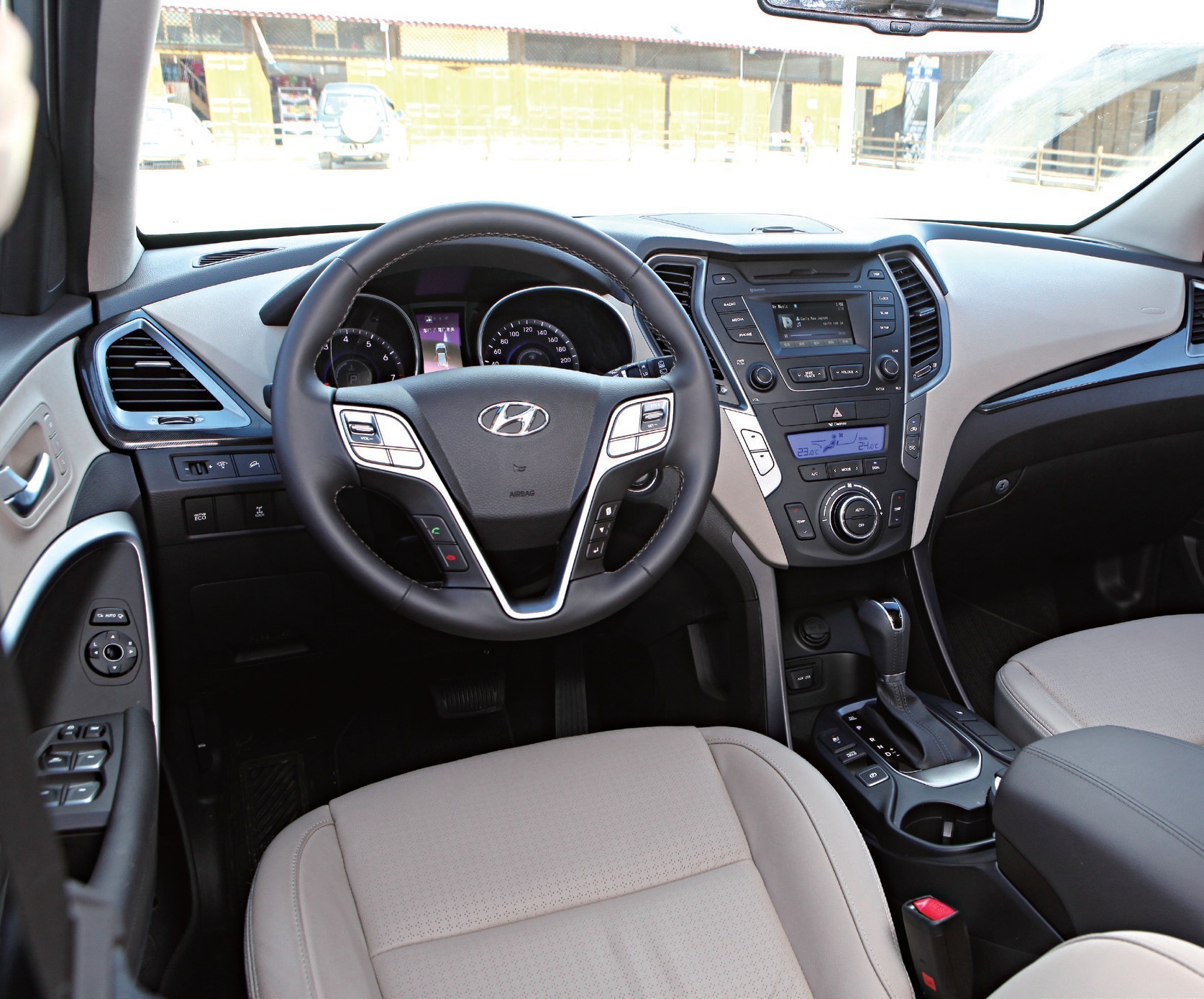 强力挑战者试驾北京现代全新胜达