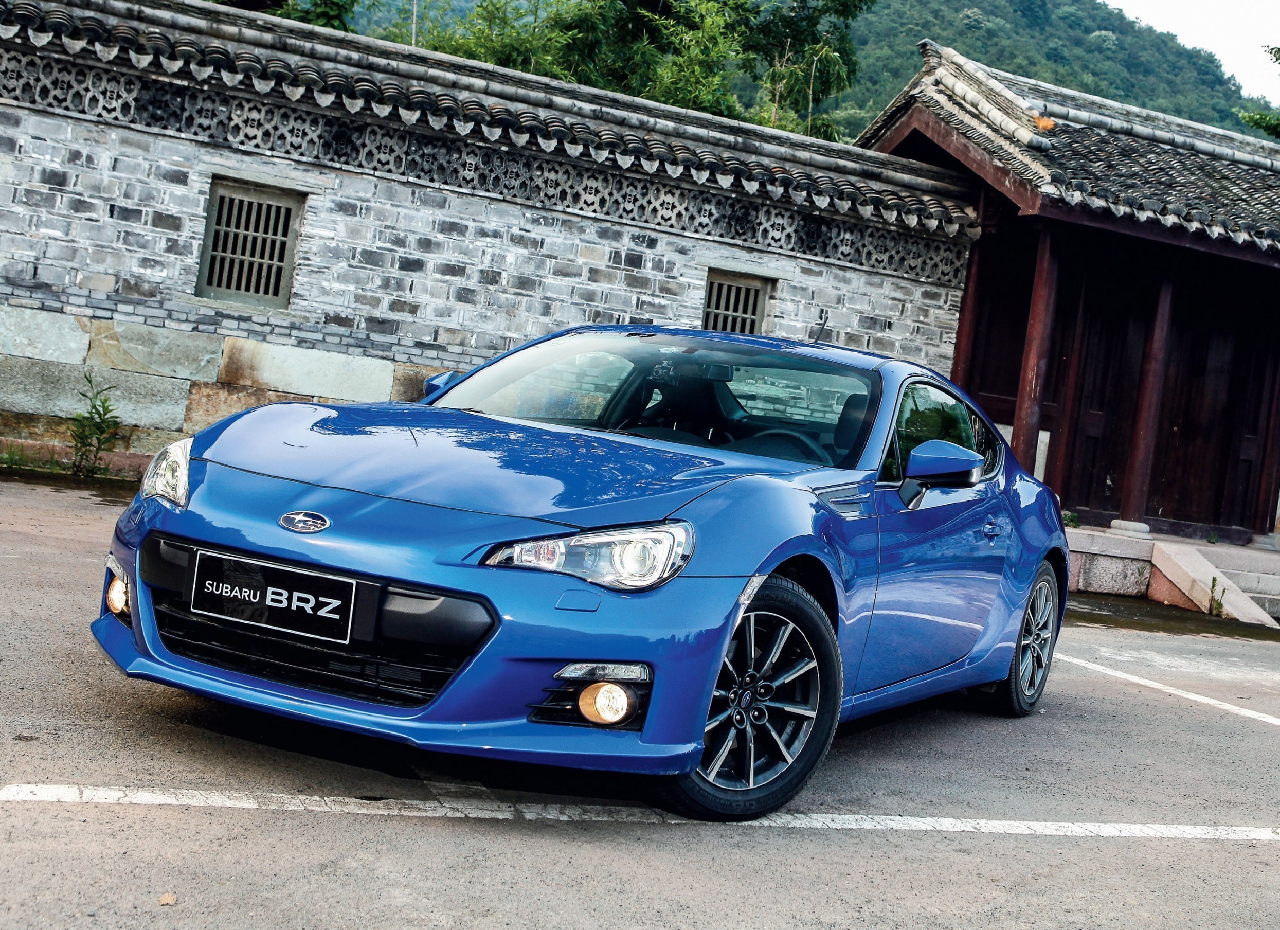 你方唱罢我登台 试驾评测斯巴鲁brz