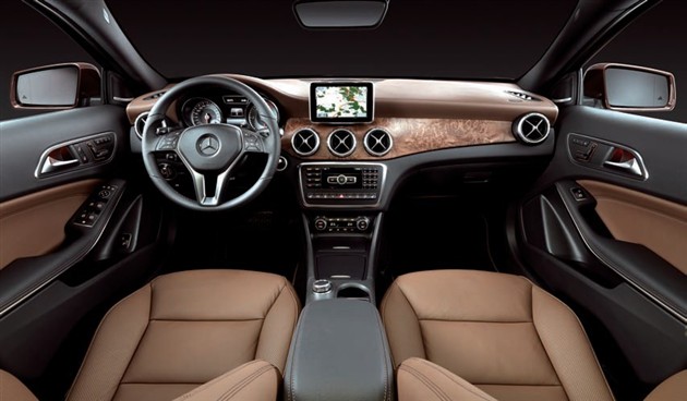 高质量的内饰表明这是一款豪华紧凑级suv