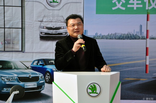 上海百联汽车副总经理王仕龙先生致辞