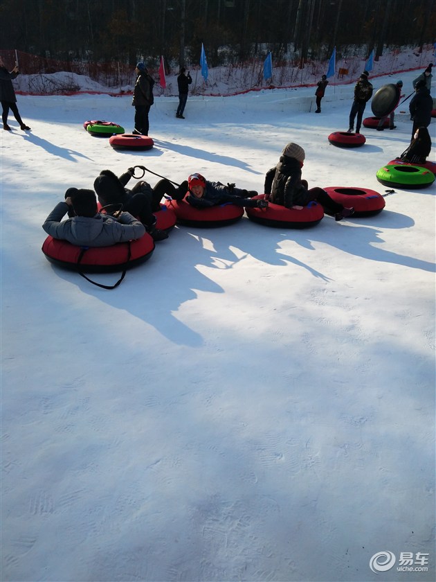 牡丹峰滑雪场免费车图片