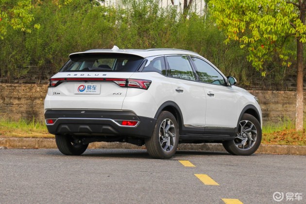 东风风神ax7新车型上市 售价12.29-13.29万元/满足国vi标准