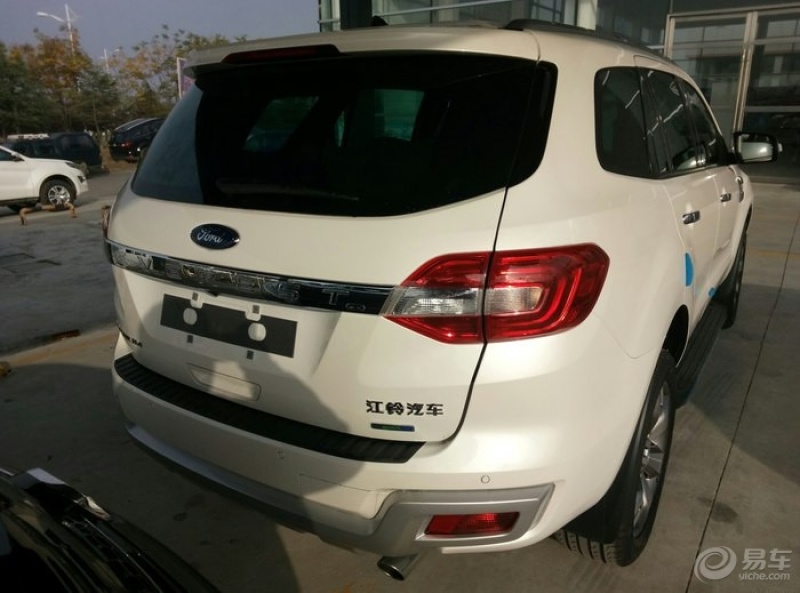 撼路者 2016款 2.0t 手自一体 四驱 豪华版 汽油