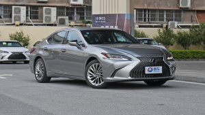 雷克萨斯es300h推荐车型 20181130182633929.jpg