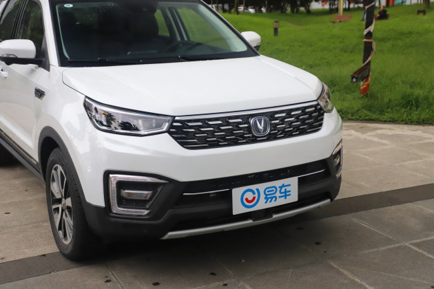 动漫校园新风潮全面引爆青春话题，热血剧情引发全网热议，角色魅力点燃年轻一代热情，多元文化重塑二次元新生态。