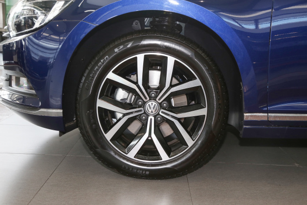 易车 正文车型:大众蔚揽 2018款 380tsi 两驱舒行版 指导价:27.18万元