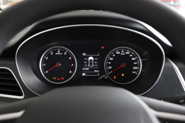 奥赛德和它没法比! 实拍宝骏730