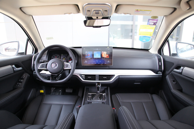 捷途x95车身-内饰-易车