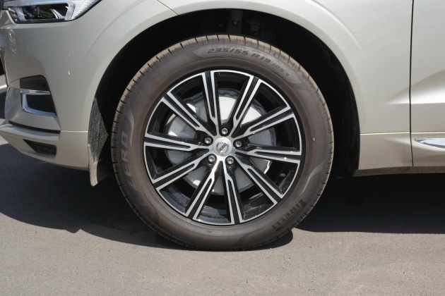 奥迪a6l都比不上! 实拍凯迪拉克xt5