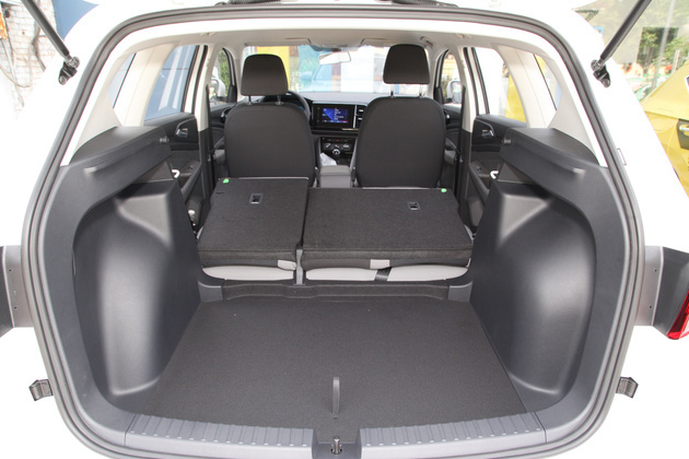 逸动xt轮胎车顶行李架内饰