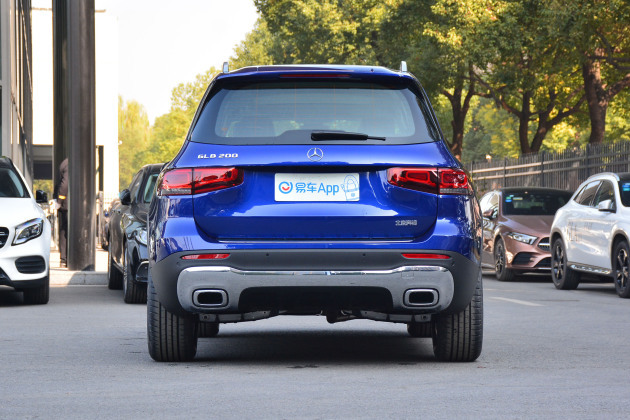 还在想什么宝马3系请靠边站年薪30万买奔驰glb不眨眼