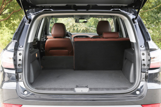 中华v6的这些小亮点你知道吗?月薪8千买这车?