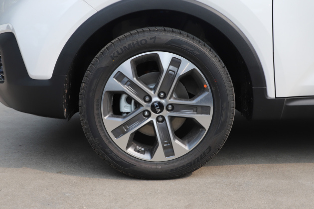 哈弗f7让卡罗拉瑟瑟发抖!还有自动泊车入位,胎压显示