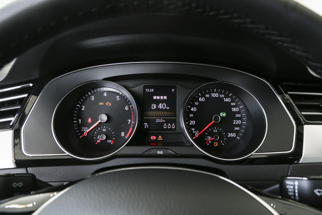 英菲尼迪发威了,英菲尼迪qx30热卖中!凯美瑞和它没法比!