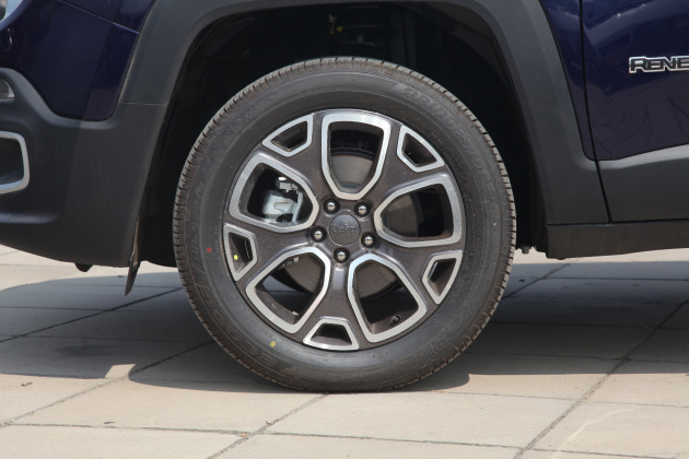 雅阁快让道!合资19万元的自由侠价廉物美 买它就对了