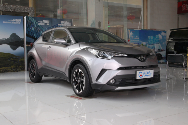 0l 奕驰版仪表盘使用了双圆式的设计,是目前最常见的风格,信息显示