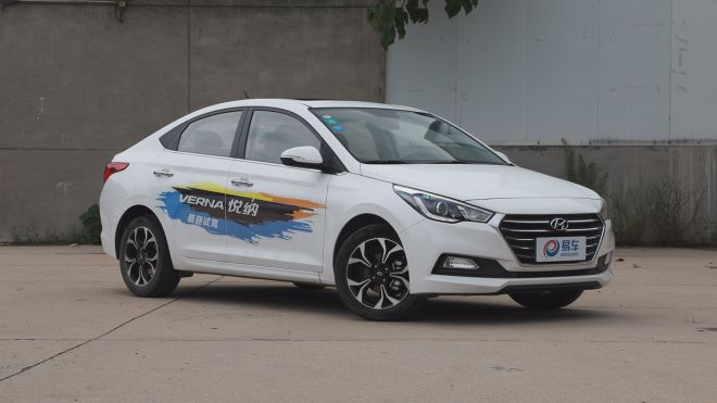 2017款 现代悦纳 1.6l 手自一体 精英版top