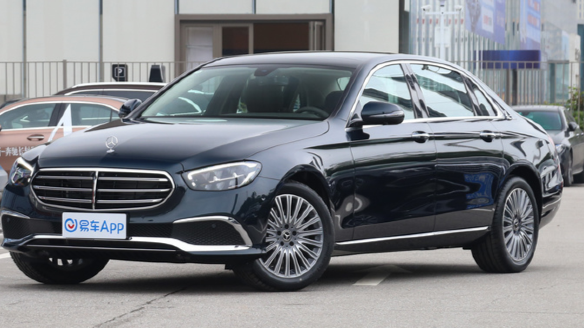 奔驰e级这款神车你不想看看?