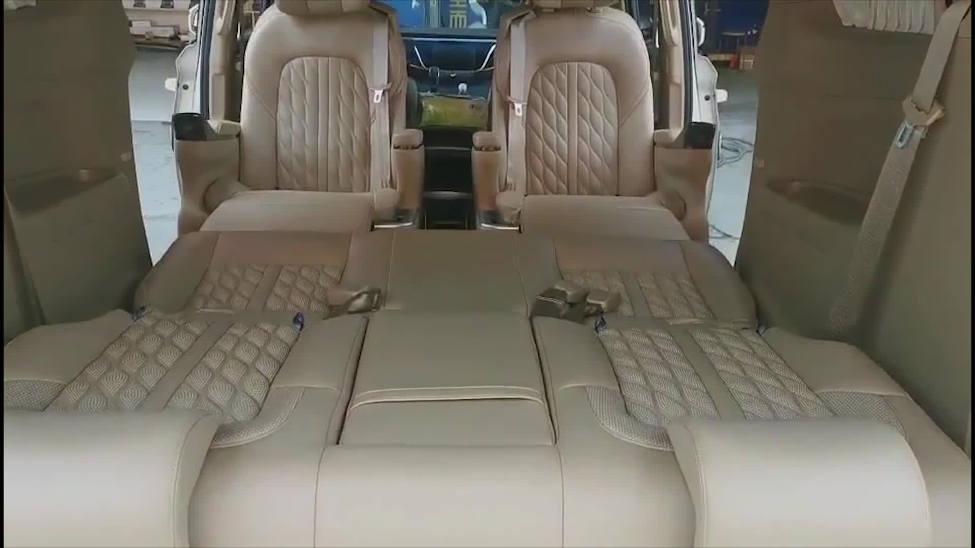 合正:别克gl8改后排床,看到效果感觉钱没白花