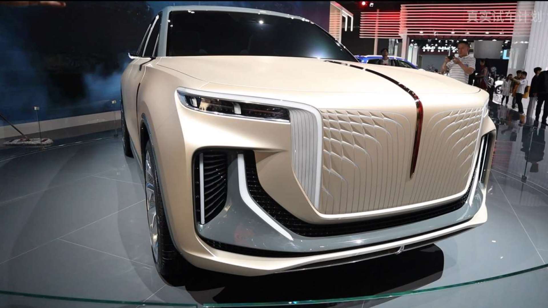 震撼过法国人的红旗e115实车还真是有点酷