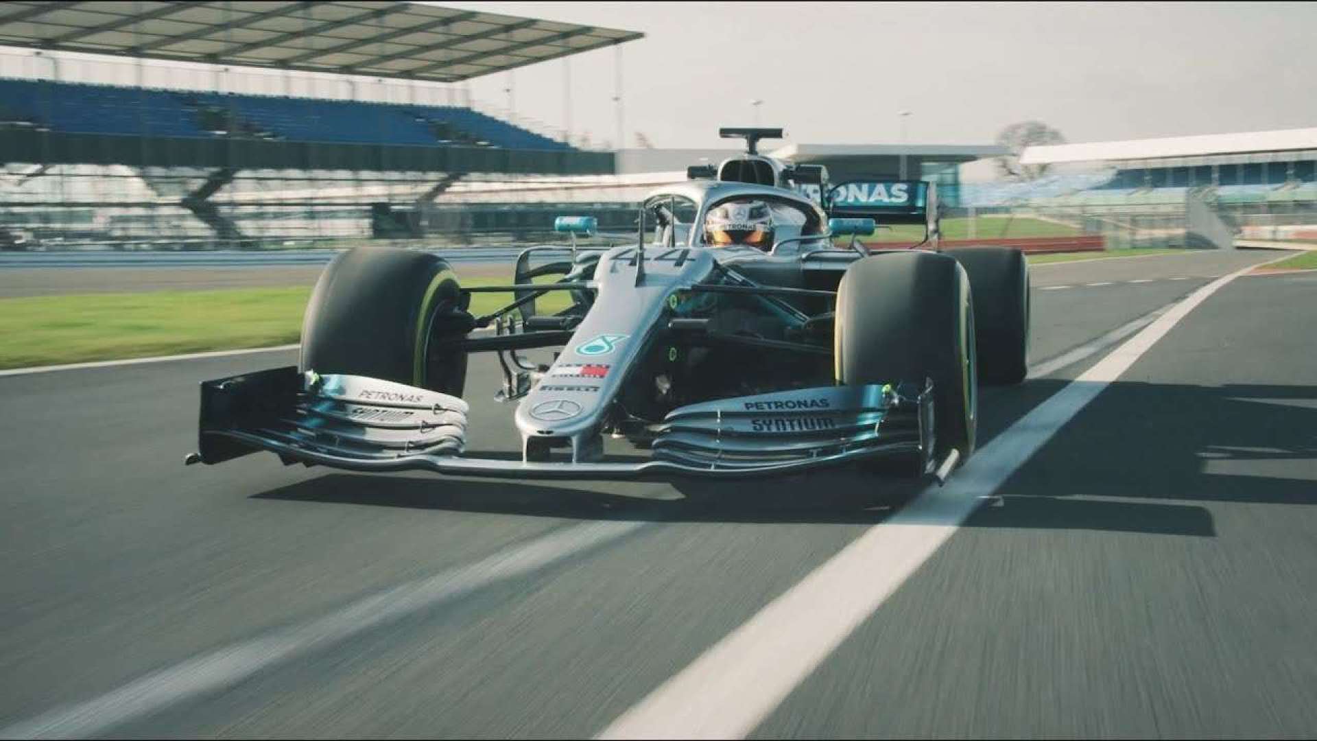 梅赛德斯 2019 mercedes w10 准备就绪!