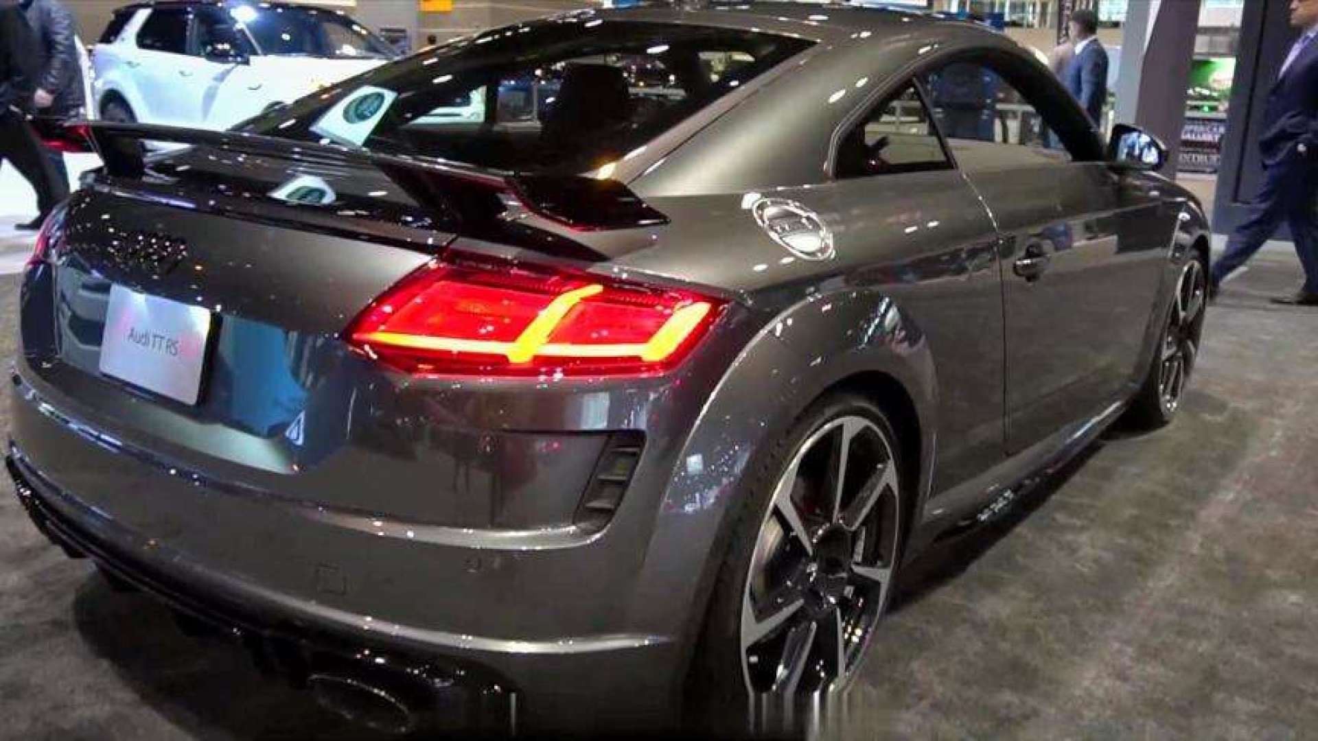 2020款奥迪tt rs外观和内饰绕车介绍