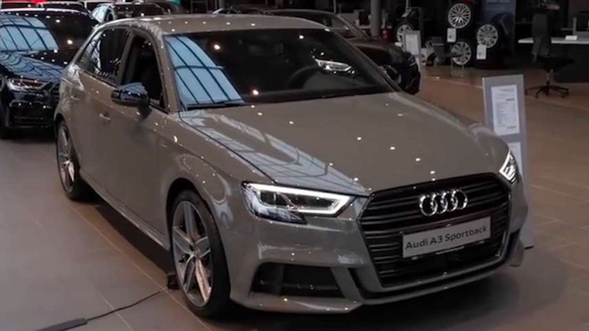 传说中的水泥灰奥迪新a3 sportback s