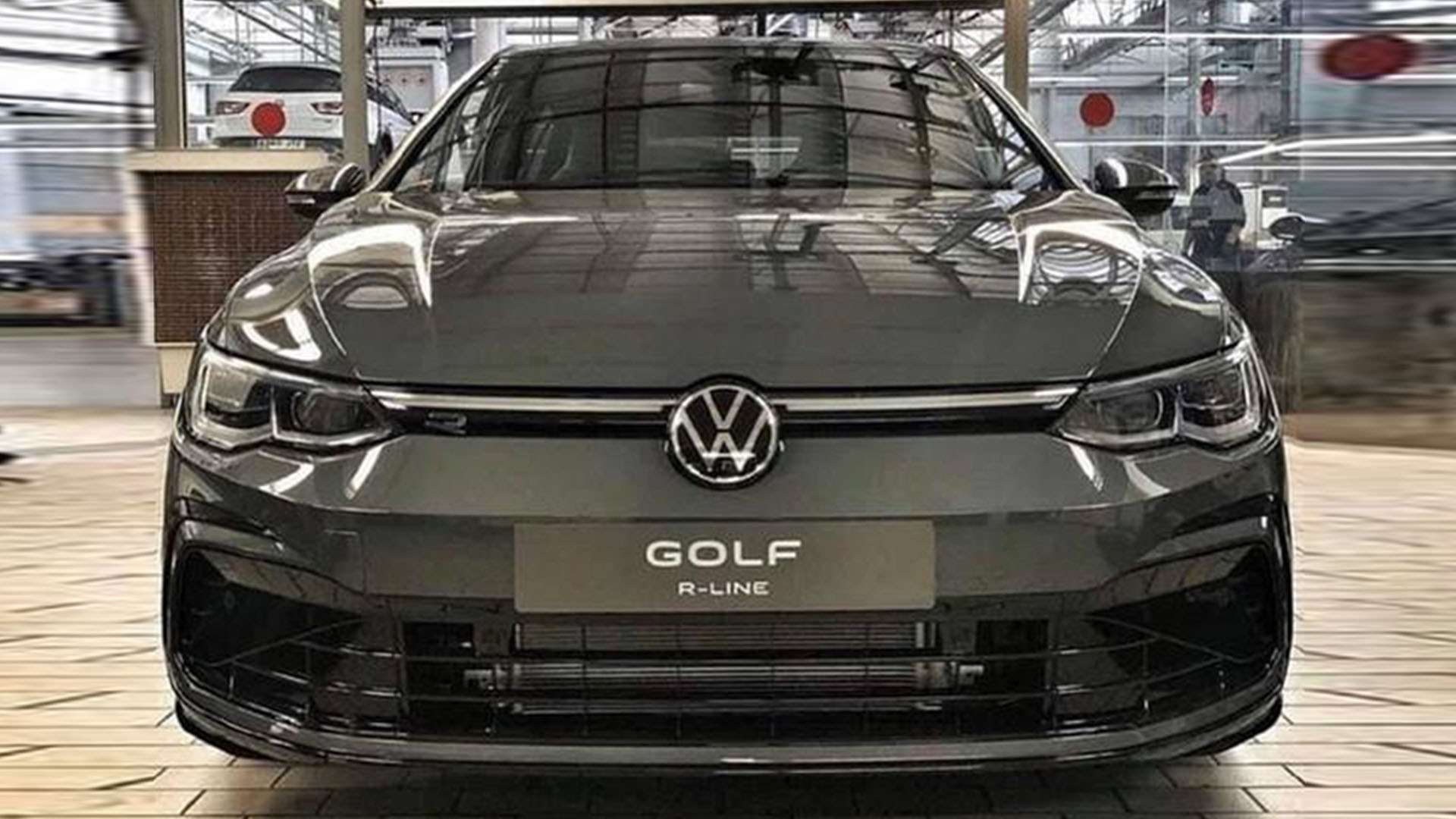 四出排气 熏黑尾灯太浮夸 手波才是真汉子!全新高尔夫r-line曝光