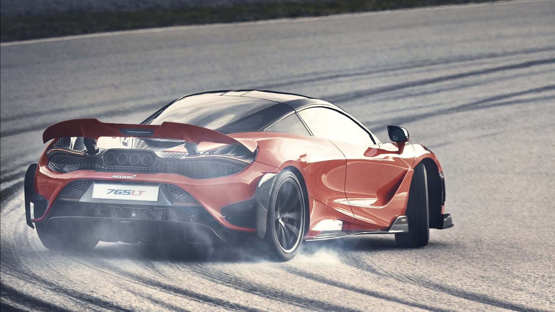 强者再进阶,新款迈凯伦765lt驰骋赛道