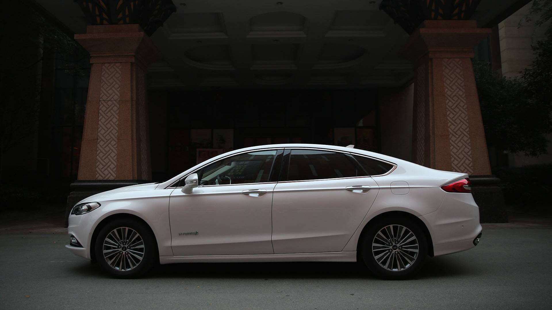 颜色均匀不刺眼专车专用广州荔湾福特蒙迪欧升级原厂18色氛围灯