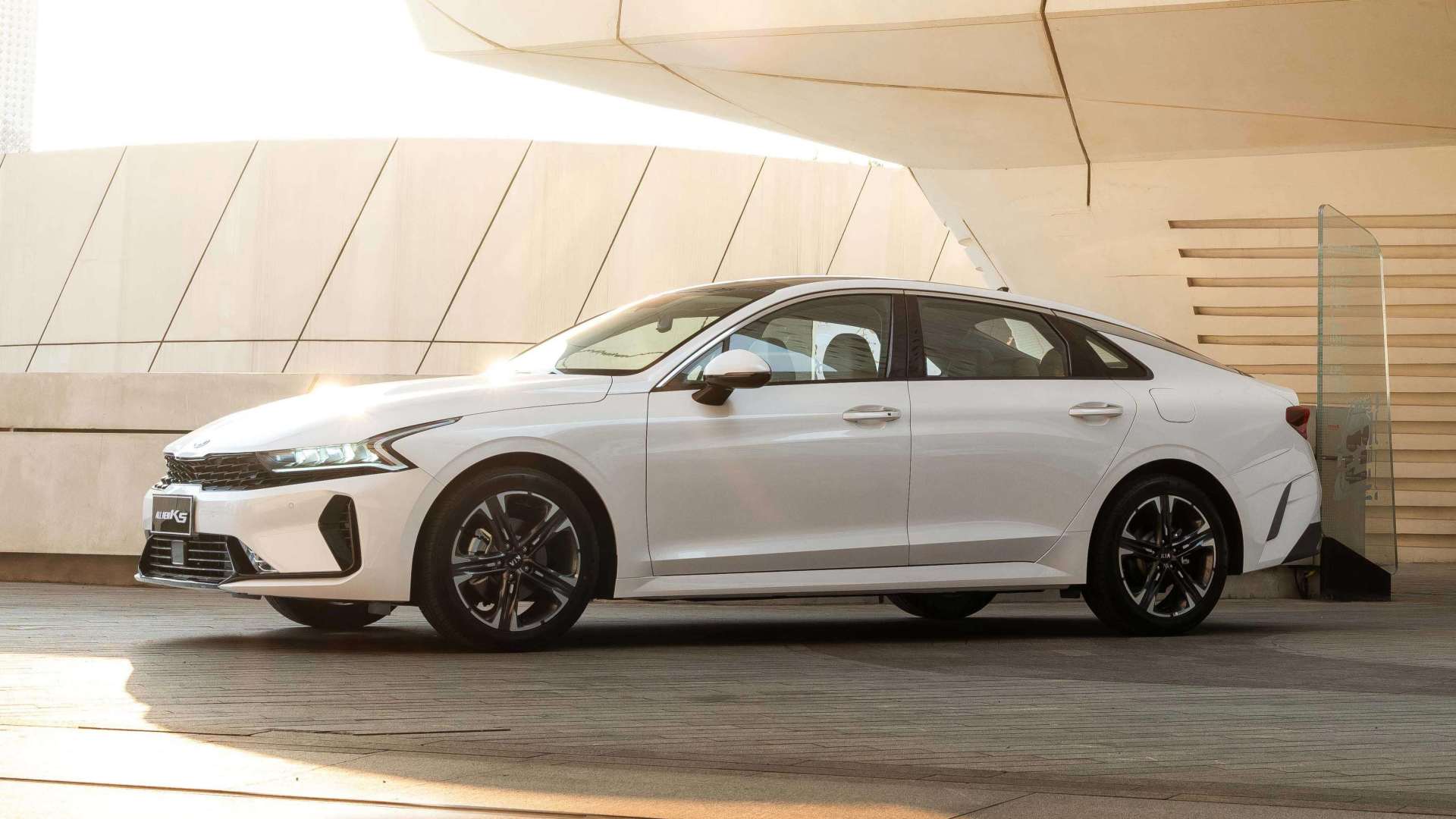 试驾起亚k5凯酷270t b级车如何年轻化?