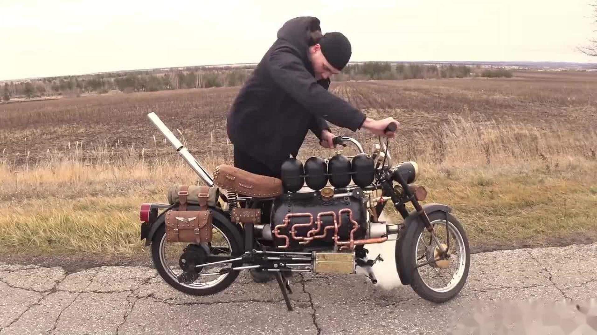 机械爱好者改装一台蒸汽摩托车,启动一下,听听发动机声音如何